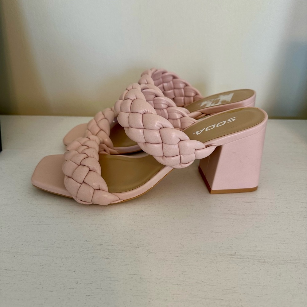 NWOT Soda Pink Braided Sandal Heels